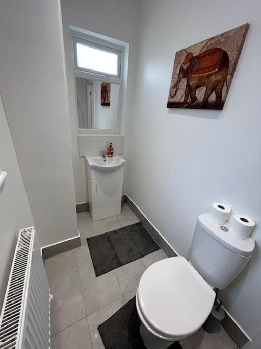 Bali Bliss Garden Flat With Parking Apartment เอนฟิลด์ ภายนอก รูปภาพ